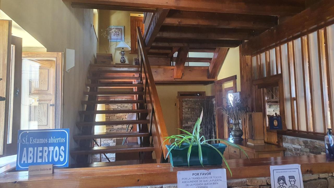 Posada De Serrada Serrada de la Fuente Eksteriør bilde